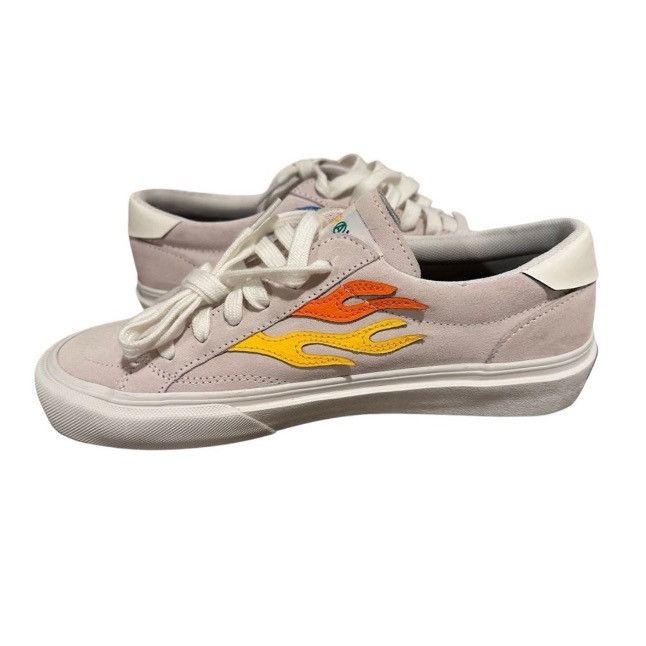 STRAYE Straye Logan Flame Cream Rainbow Sneaker Skate Shoe Unisex Size US 8 / EU 41 - 4 Thumbnail