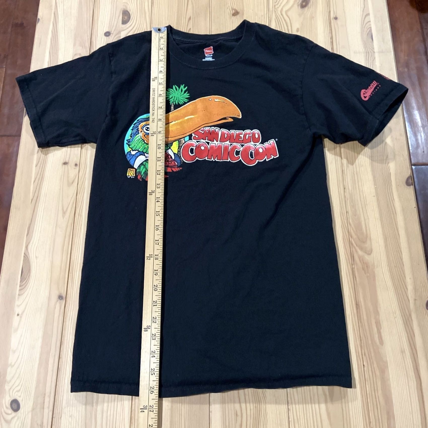 Hanes VINTAGE San Diego COMIC CON Int’l 2016 Men’s T-Shirt Small 100% Cotton TOUCAN EUC Hanes Shirt Mens Black Short Sleeve Crew Neck Comic Con Size US S / EU 44-46 / 1 - 4 Thumbnail