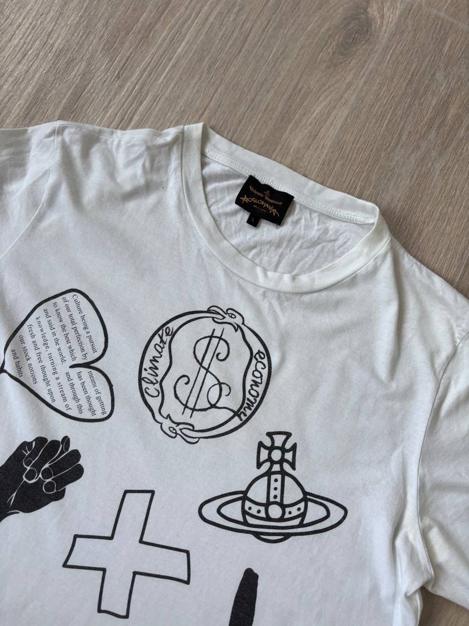 Vivienne Westwood Vivienne Westwood luxury logo t shirt 90s rare Size US L / EU 52-54 / 3 - 3 Thumbnail