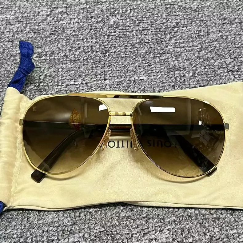 Louis Vuitton Louis Vuitton Aviator's glasses Size ONE SIZE - 1 Thumbnail