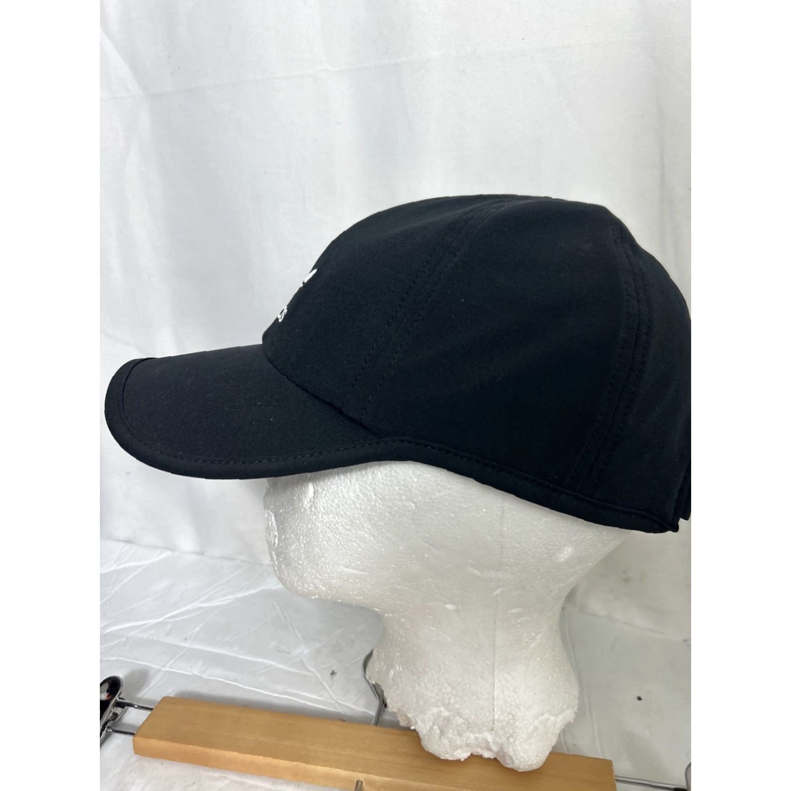 Adidas Adidas Running Hat Adjustable Hook Loop Black White Trefoil Size ONE SIZE - 6 Thumbnail