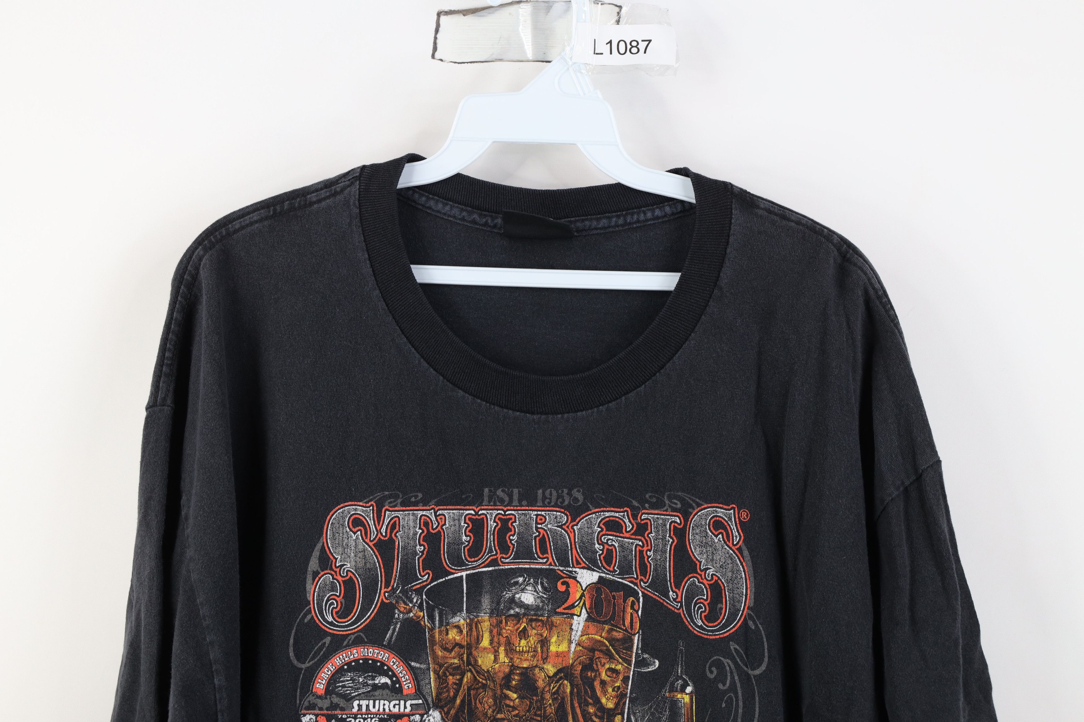 Vintage Vintage 2016 Sturgis Hills Rally Skeleton Tribal T-Shirt Size US XL / EU 56 / 4 - 2 Thumbnail