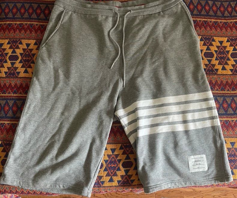 Thom Browne Thom Browne Gray Classic Shorts with Stripes - dmc Size US 26 / EU 42 - 1 Thumbnail