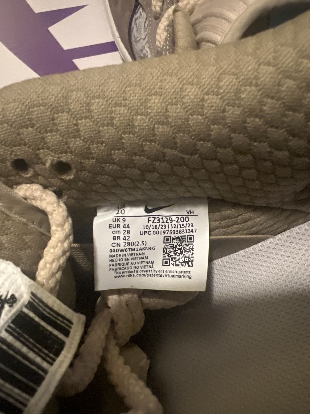 Nike SB Dunk Big Money Savings Size US 10 / EU 43 - 10 Thumbnail