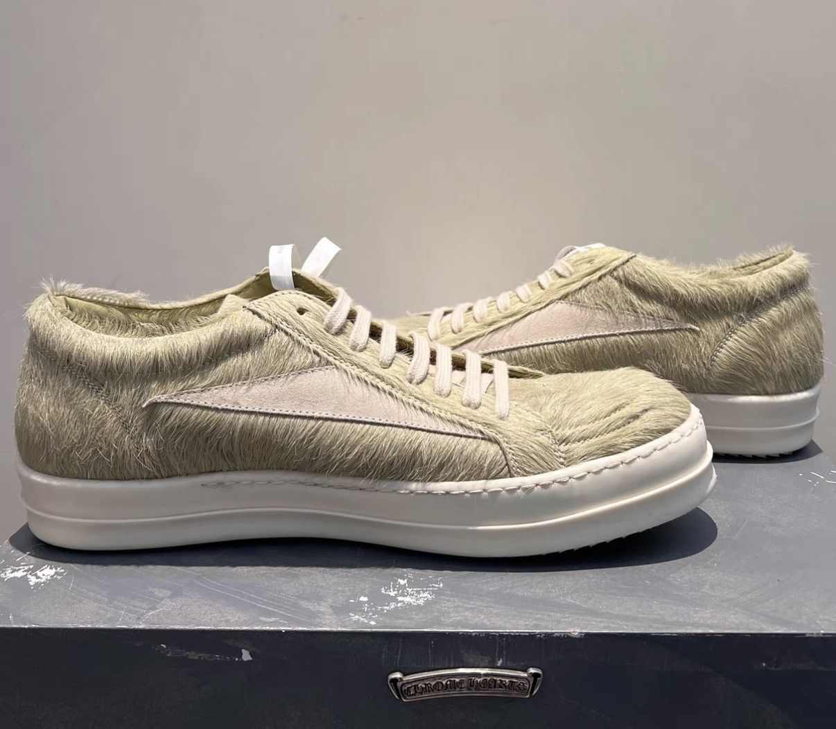 Rick Owens Rick Owens Rare Low-Top Mint Green Pony Hair Sneakers Size US 11 / EU 44 - 2 Thumbnail