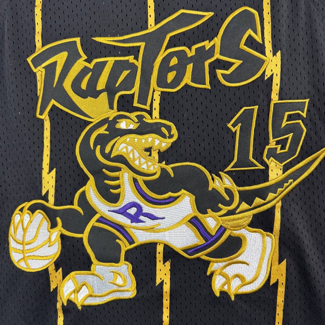 Mitchell & Ness Mitchell & Ness Vince Carter Toronto Raptors Jersey Size L Size US L / EU 52-54 / 3 - 3 Thumbnail