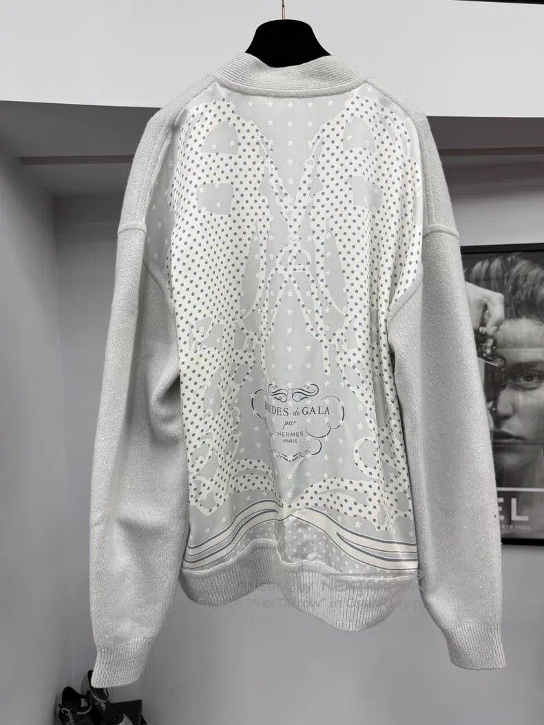 Hermes Hermes Light blue knit and silk printed cardigan Size XS / US 0-2 / IT 36-38 - 2 Thumbnail