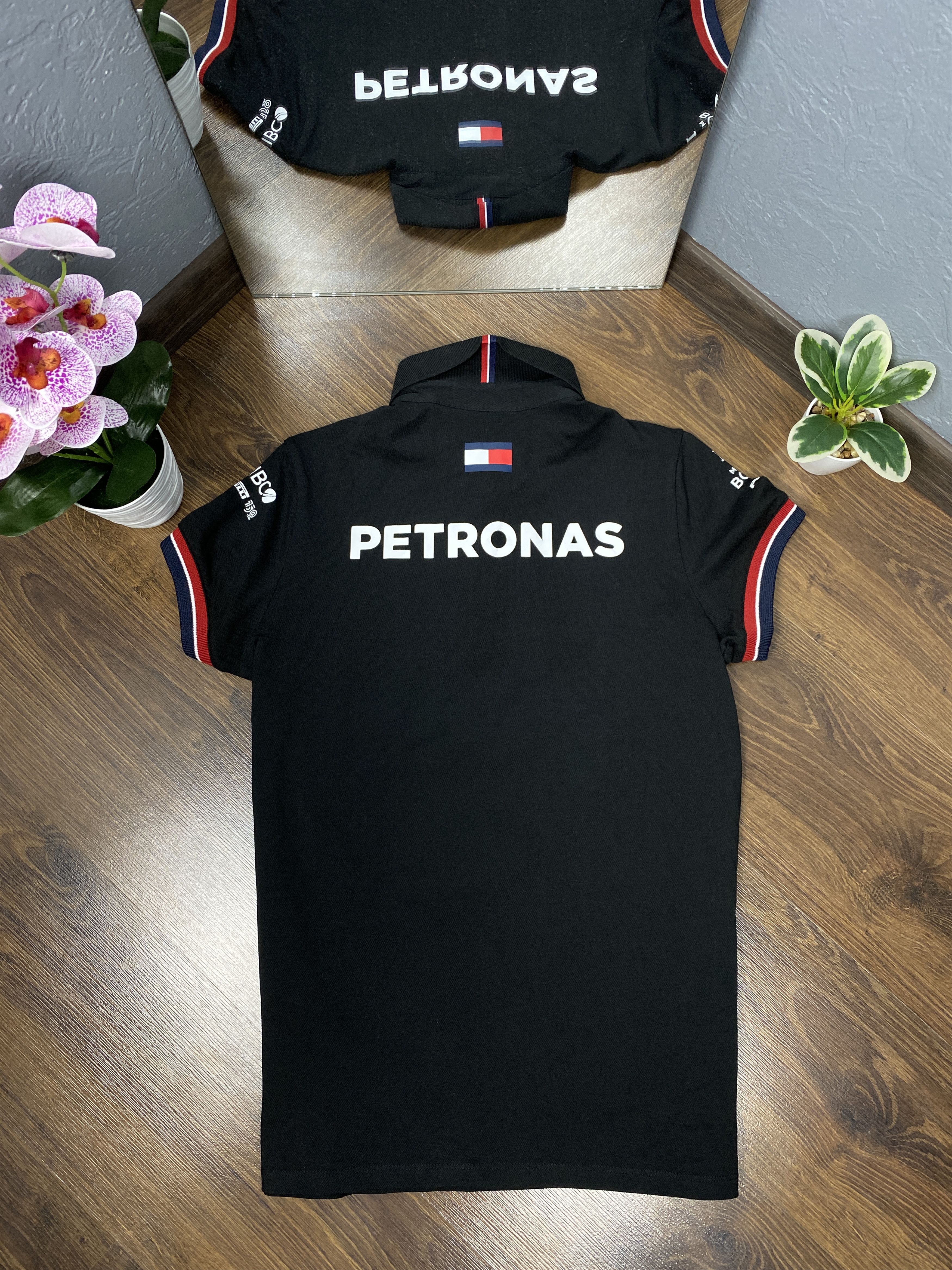 Mercedes-Benz × Vintage Mercedes Benz Petronas Formula 1 Team polo shirt Size L / US 10 / IT 46 - 8 Thumbnail
