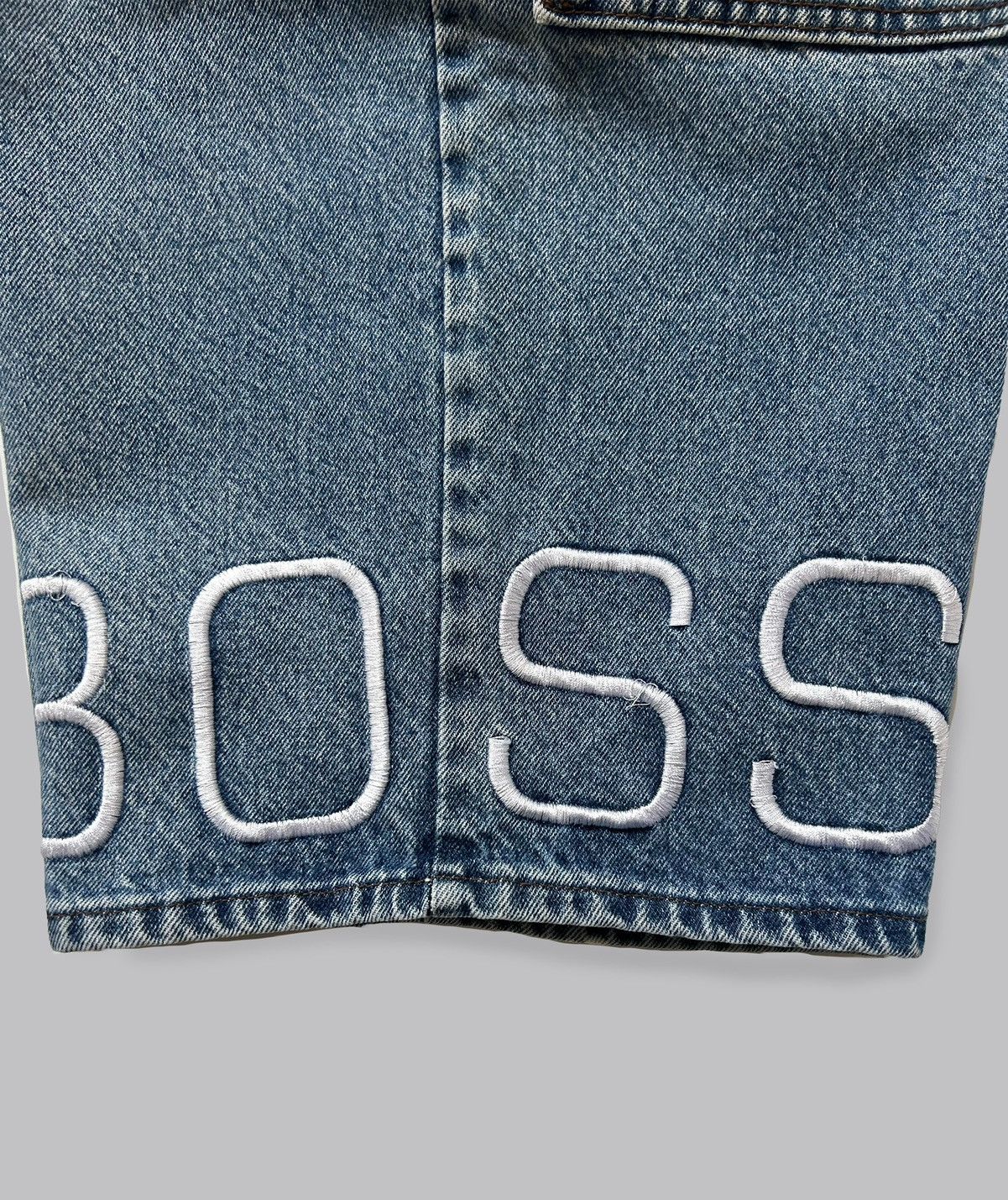 Hugo Boss Vintage Boss Embroidered Logo Cargo Shorts Size US 34 / EU 50 - 6 Thumbnail