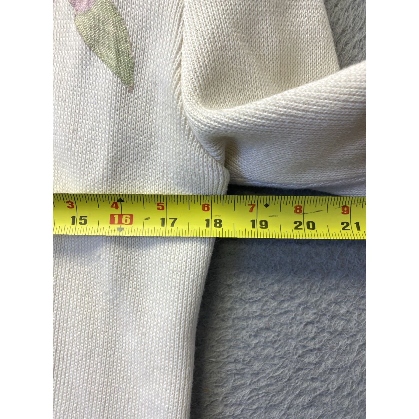 Vintage VINTAGE TCD TRICOT COUTURE Women’s Cardigan Sweater Floral V-Neck Short Sleeve Fall Spring Summer Winter Size Small Pink Size S / US 4 / IT 40 - 6 Thumbnail