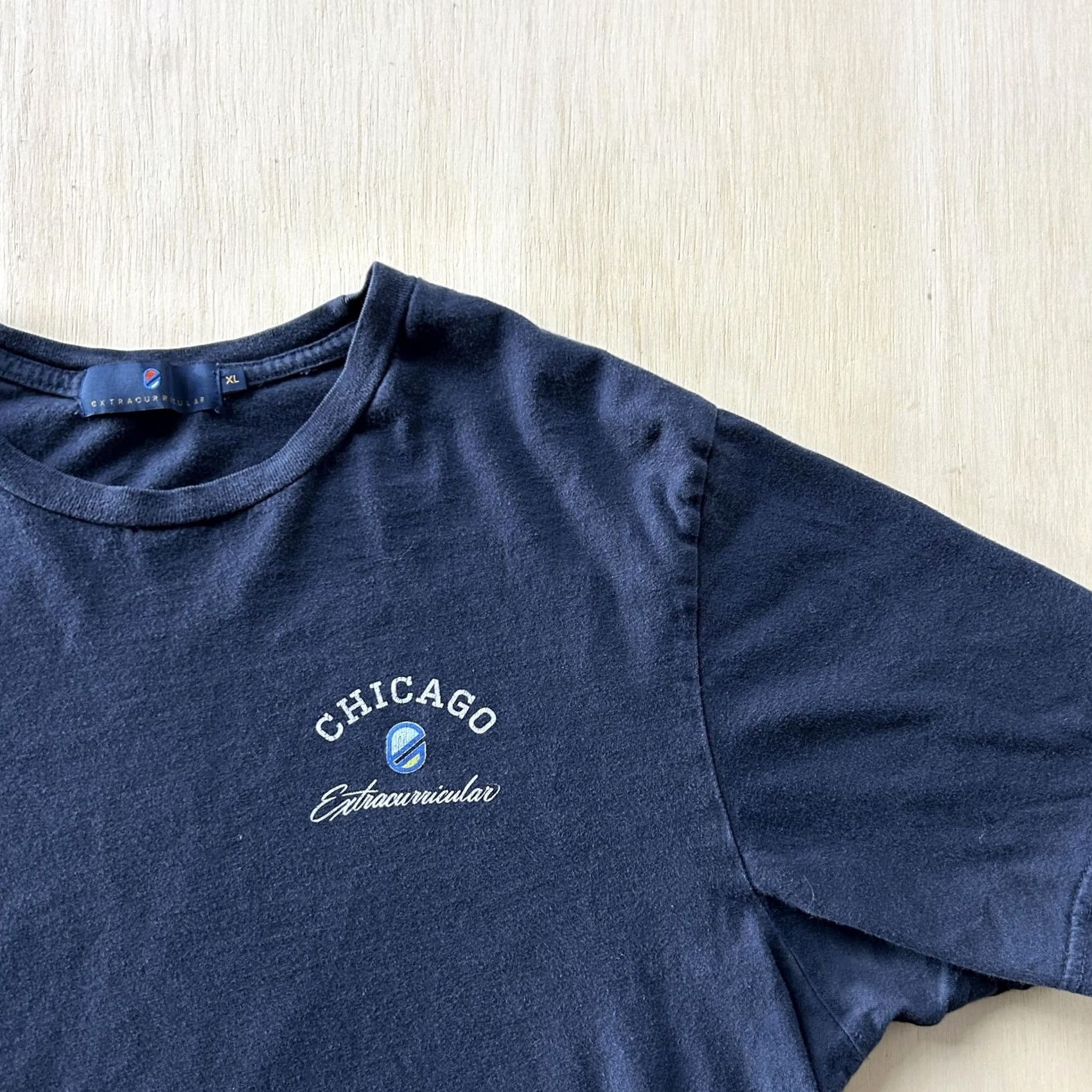 Vintage Extracurricular Chicago Bear Golf Shirt Mens XL Blue Graphic Tee T-Shirt Size US XL / EU 56 / 4 - 3 Thumbnail