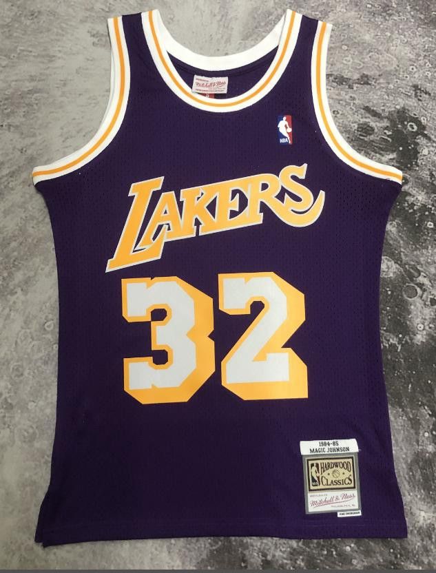 NBA 32 Earvin Johnson Jersey Vintage Laker Jersey Size US M / EU 48-50 / 2 - 1 Thumbnail