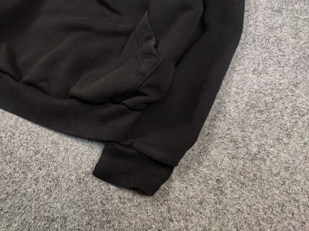 Japanese Brand Throwback Design Black Graphic Logo Hoodie Size US L / EU 52-54 / 3 - 5 Thumbnail