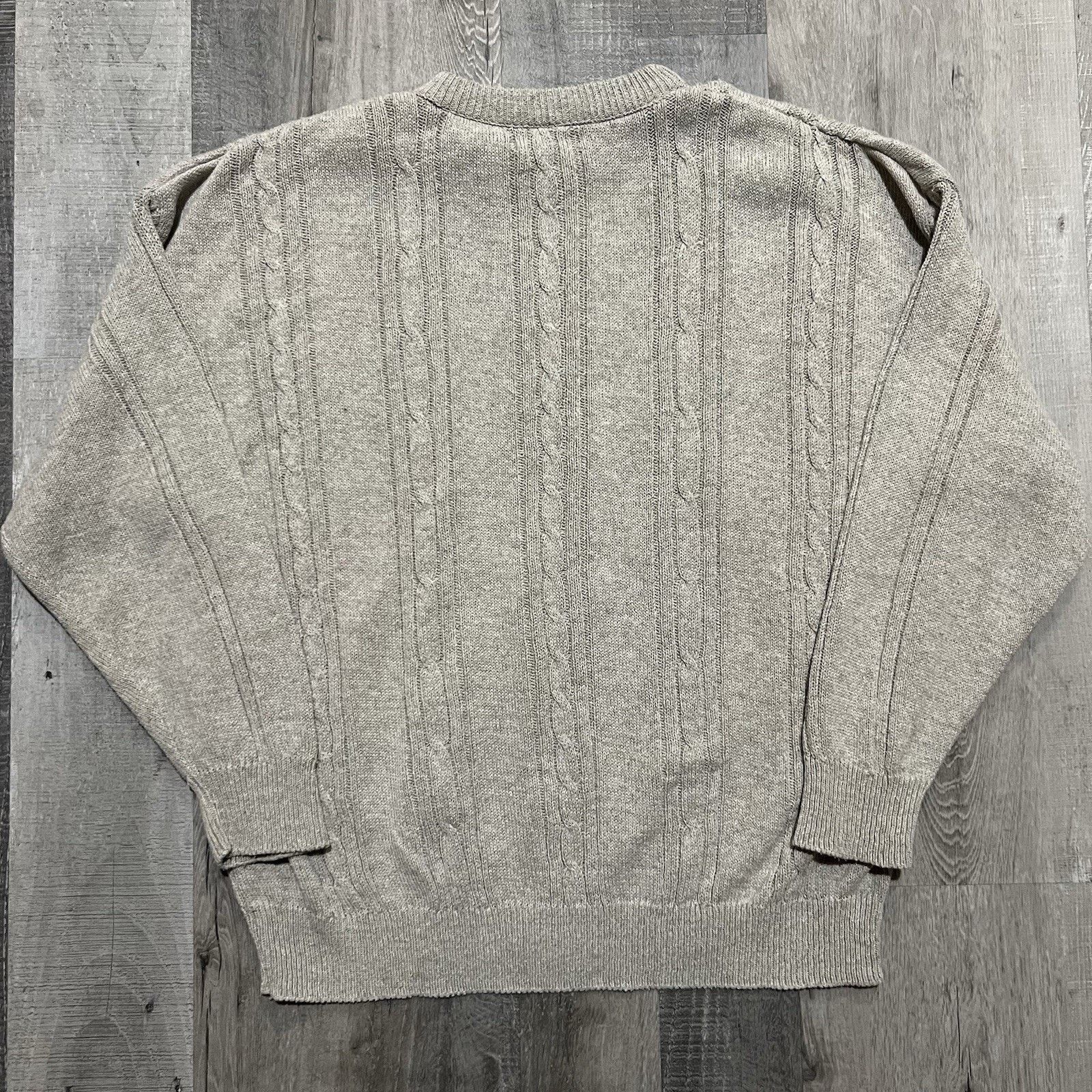 Izod Vintage Izod Grey Cable Knit Crest Logo Men's Sweater 90s Size US L / EU 52-54 / 3 - 2 Thumbnail