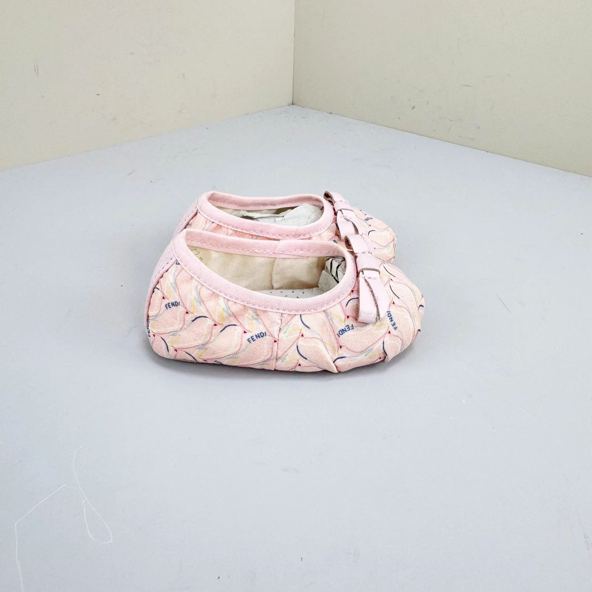 Fendi Fendi bow logo baby shoes 100mm new Size US 4 / IT 34 - 4 Thumbnail