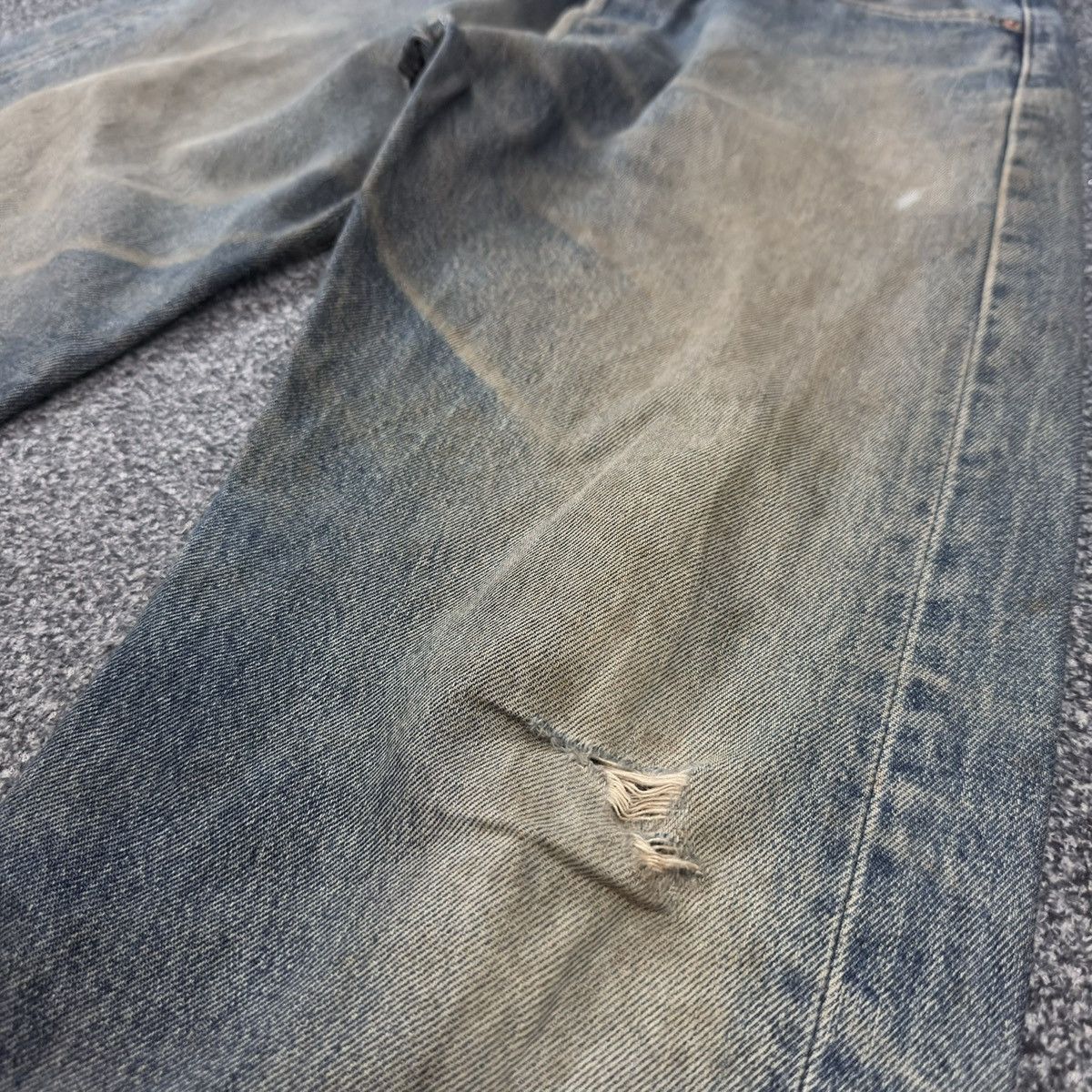 Levi's Vintage Clothing 🇺🇸 Vintage 1997 Levis 501 Super Distressed Dirty Washed Denim Size US 33 - 5 Thumbnail