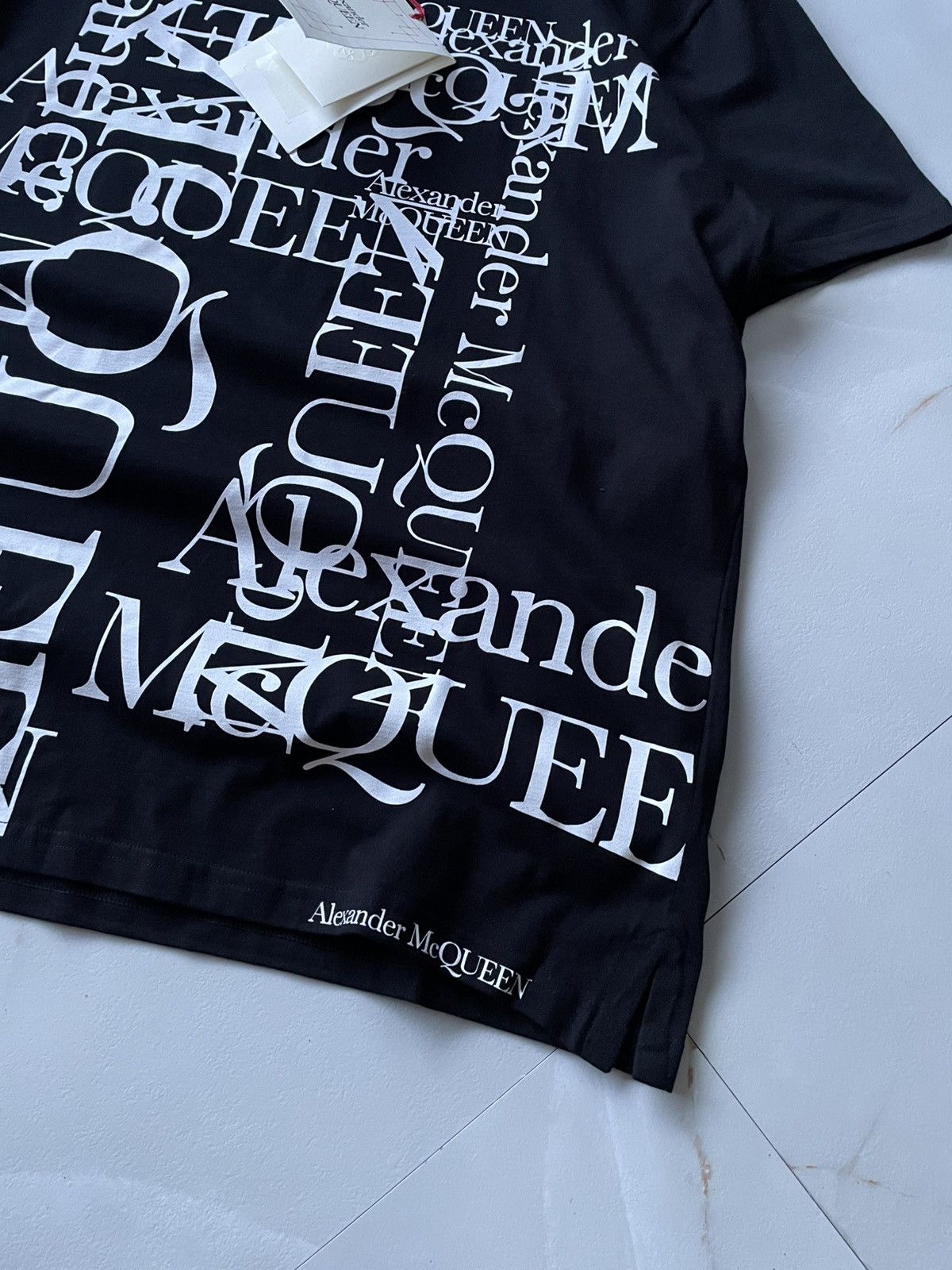 Alexander McQueen ALEXANDER MCQUEEN LOGO PRINT TEE Size US M / EU 48-50 / 2 - 7 Thumbnail