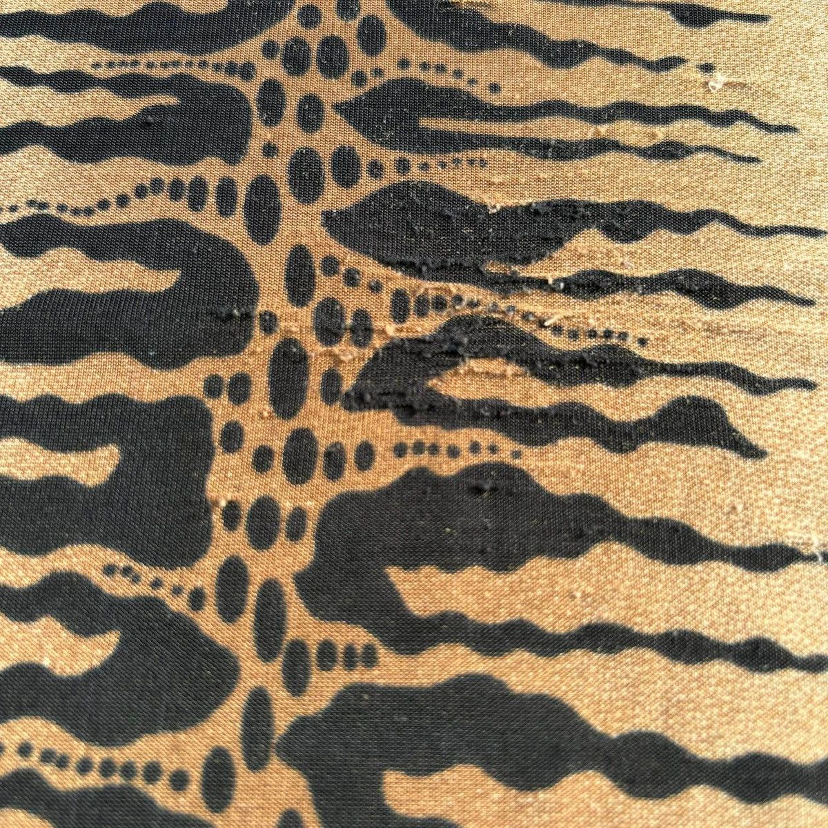 Japanese Brand Vintage Tiger Stripe All Over Print T-Shirt Size M Size US L / EU 52-54 / 3 - 7 Thumbnail
