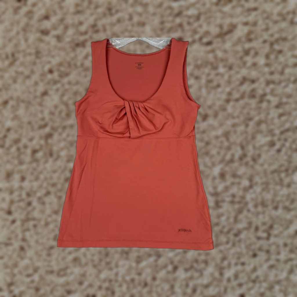 Patagonia Patagonia Shirt Womens Small Pink Tank Sleeveless Nylon Blend Scoop Neck Bandha Size S / US 4 / IT 40 - 1 Thumbnail