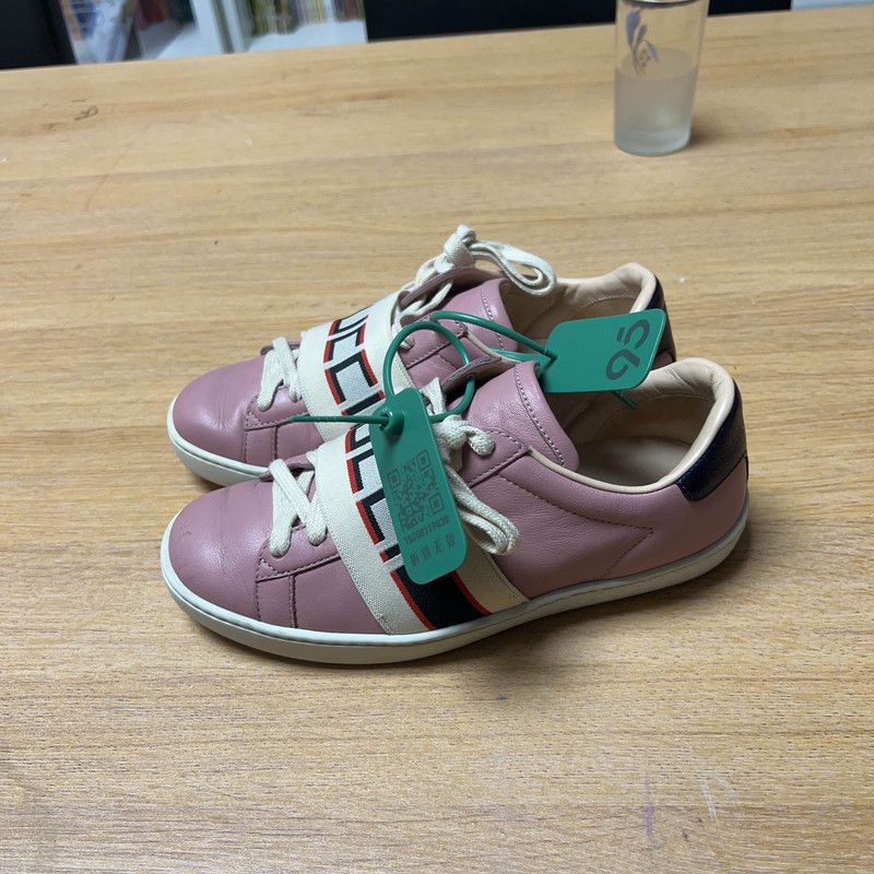 Gucci Gucci Ace Series Embroidered Low-Top Sneakers 0079 Size US 4 / IT 34 - 1 Thumbnail