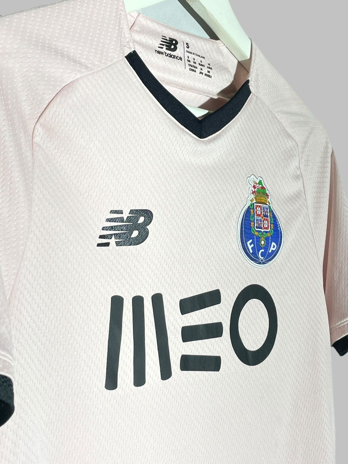 New Balance FC Porto New Balance 2022/2022 Third Football Shirt Soccer Size US S / EU 44-46 / 1 - 4 Thumbnail
