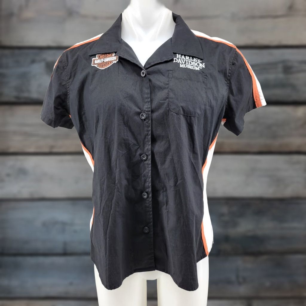 Harley Davidson Harley-Davidson Museum Womens Size 1W Button-Up Collar Shirt Milwaukee WI Black Short Sleeve Classic Fit Mens Womens Girls? Size XS / US 0-2 / IT 36-38 - 1 Thumbnail