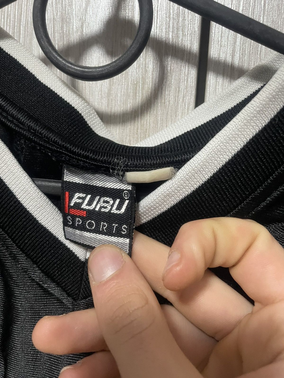Fubu 90s Vintage Fubu Embroidered Center Logo T Shirt Streetwear Size US XL / EU 56 / 4 - 5 Thumbnail