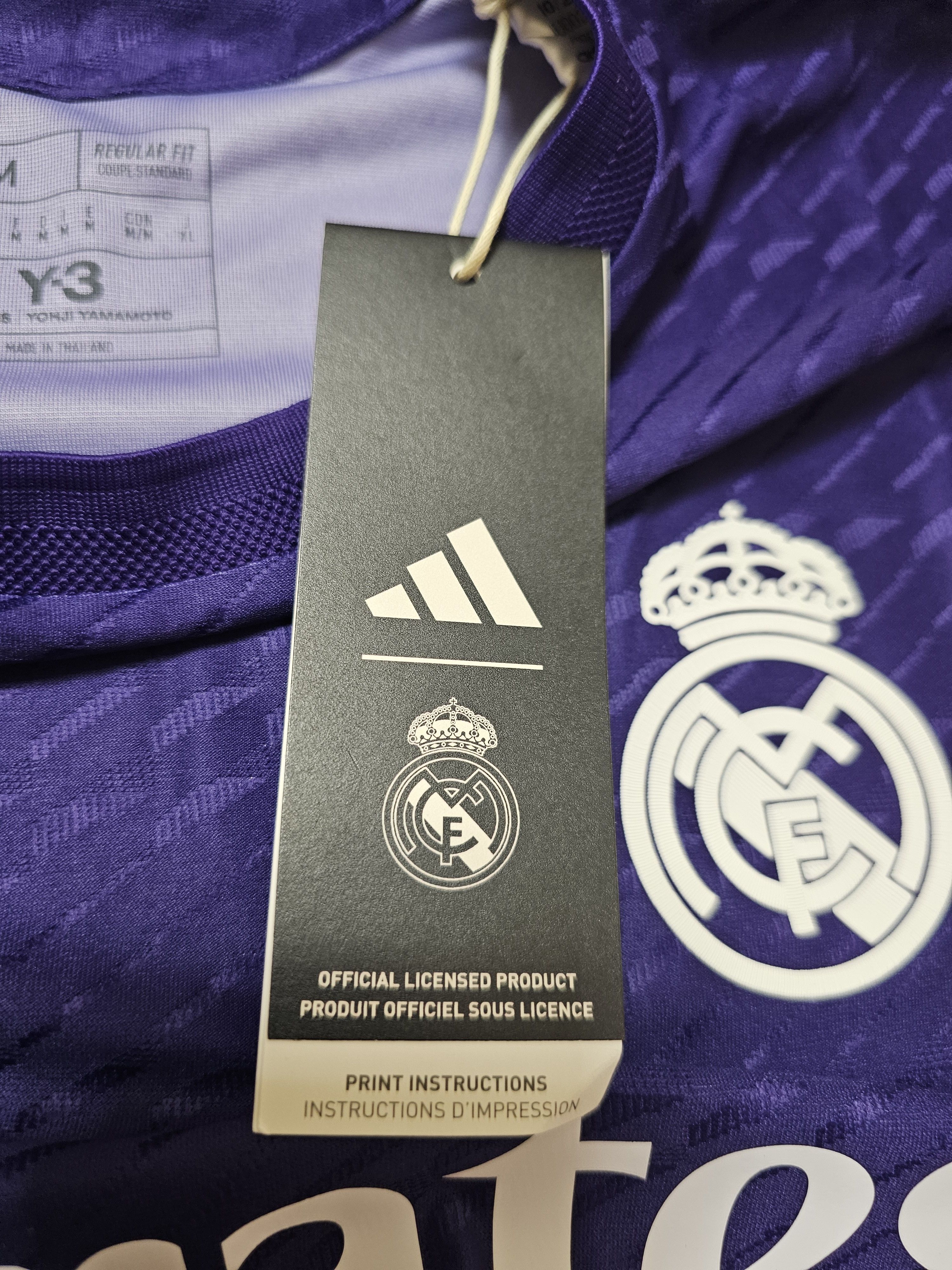 Adidas REAL MADRID 2023 2024 Y-3 PURPLE 4TH FOOTBALL SOCCER JERSEY Size US M / EU 48-50 / 2 - 9 Thumbnail