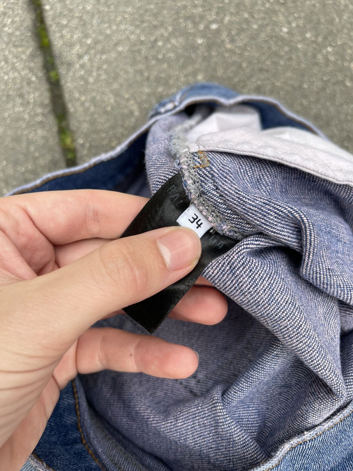 Balenciaga Balenciaga 2019 heel bite faded claw mark whisker denim Size US 34 / EU 50 - 4 Thumbnail
