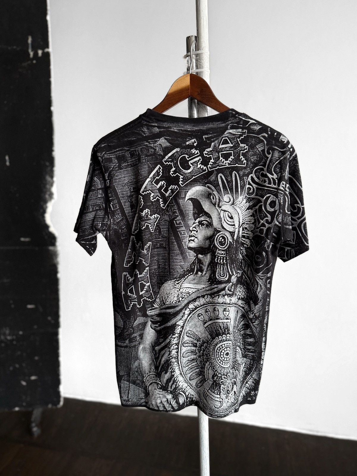 Vintage Vintage Aztec Warrior Mens T-Shirt Black All Over Print Tee Size US M / EU 48-50 / 2 - 2 Thumbnail