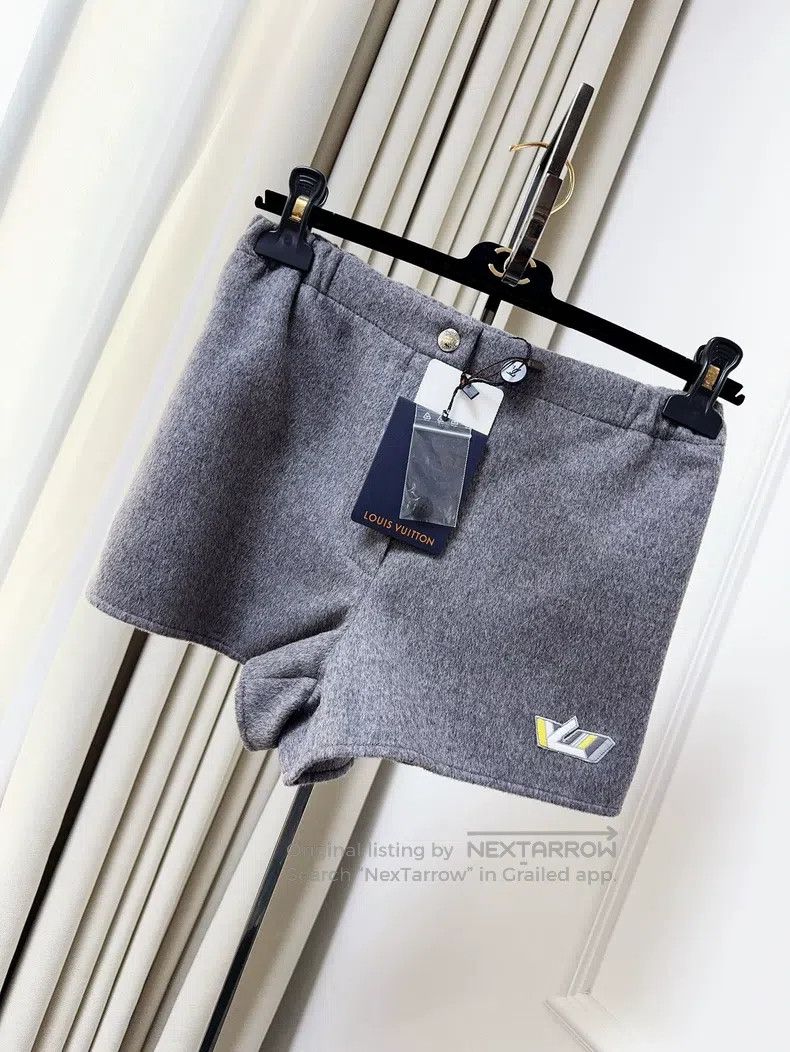 Louis Vuitton Louis Vuitton Grey Logo Angora Rabbit Wool Shorts Size 33" - 1 Thumbnail
