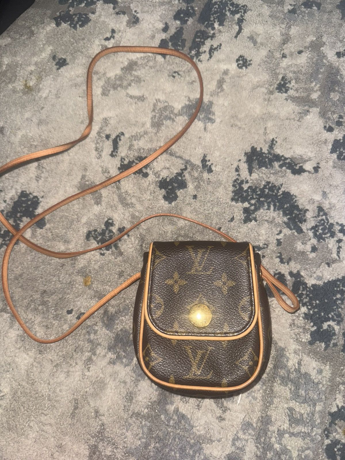 Louis Vuitton Louis Vuitton Cancun pouch Size ONE SIZE - 1 Thumbnail