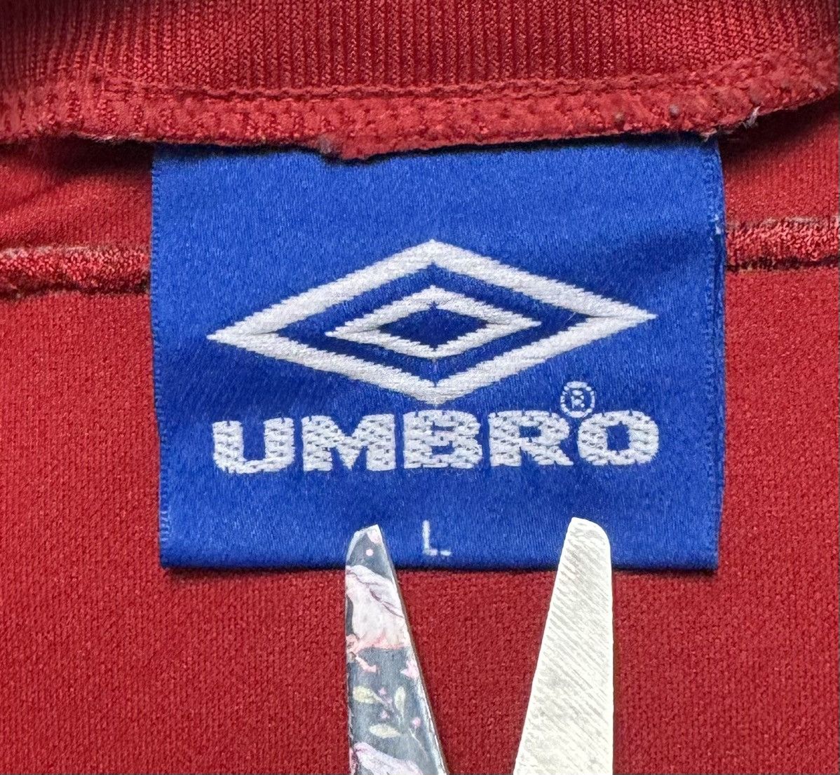 Umbro 1990s Umbro Template Football Shirt Soccer Jersey Vintage Size US L / EU 52-54 / 3 - 11 Thumbnail