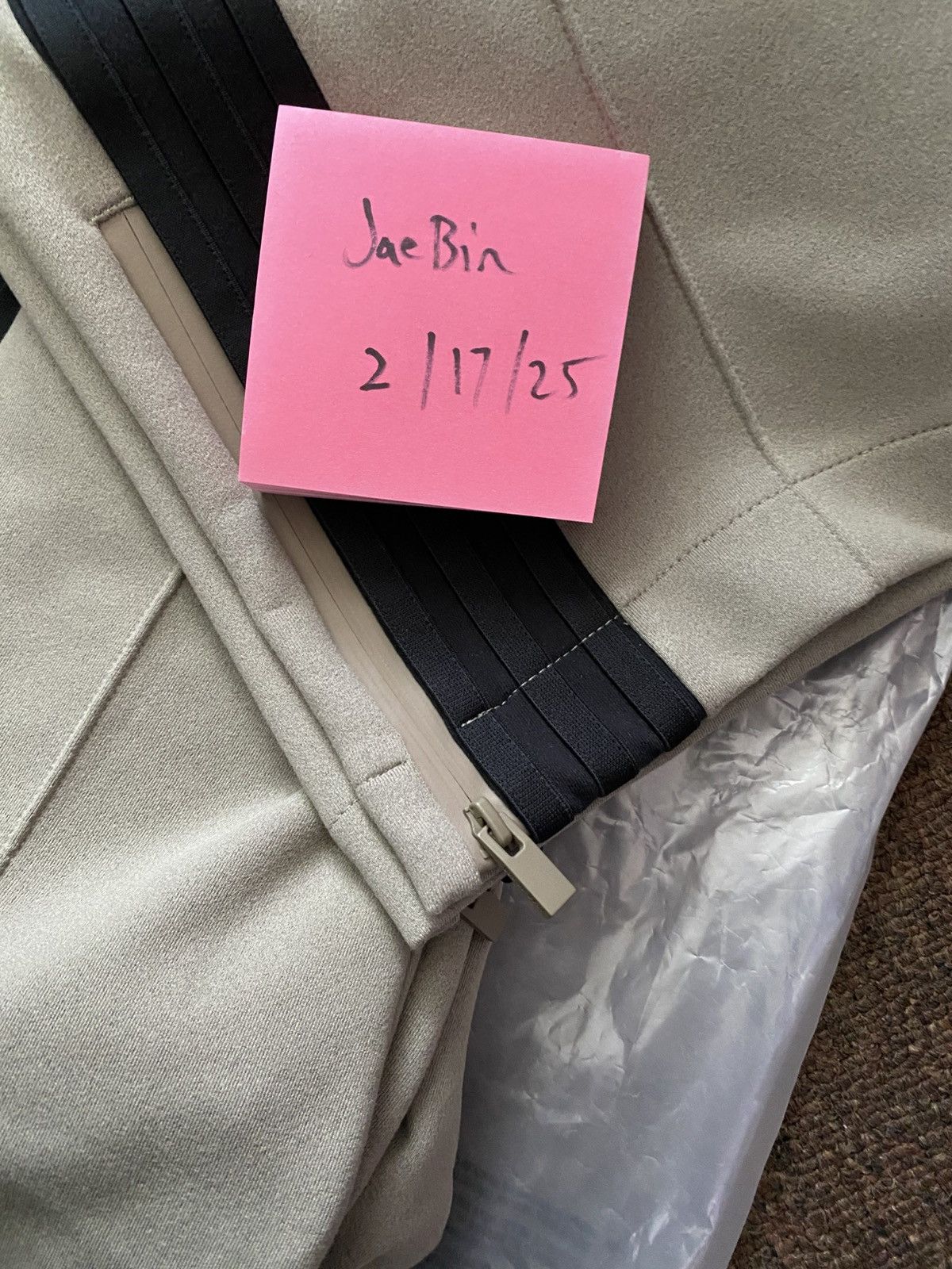 Adidas × Fear of God Fear of God Athletics Clay Relaxed Suede Fleece Pants XXS Size US 29 - 4 Thumbnail