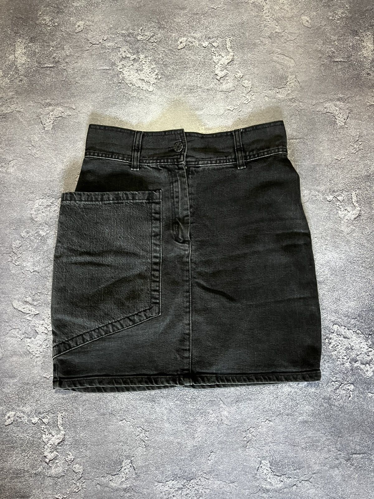 Acne Studios Acne Studios Vintage Mini Skirt Washed Black Size 27" / US 4 / IT 40 - 1 Thumbnail