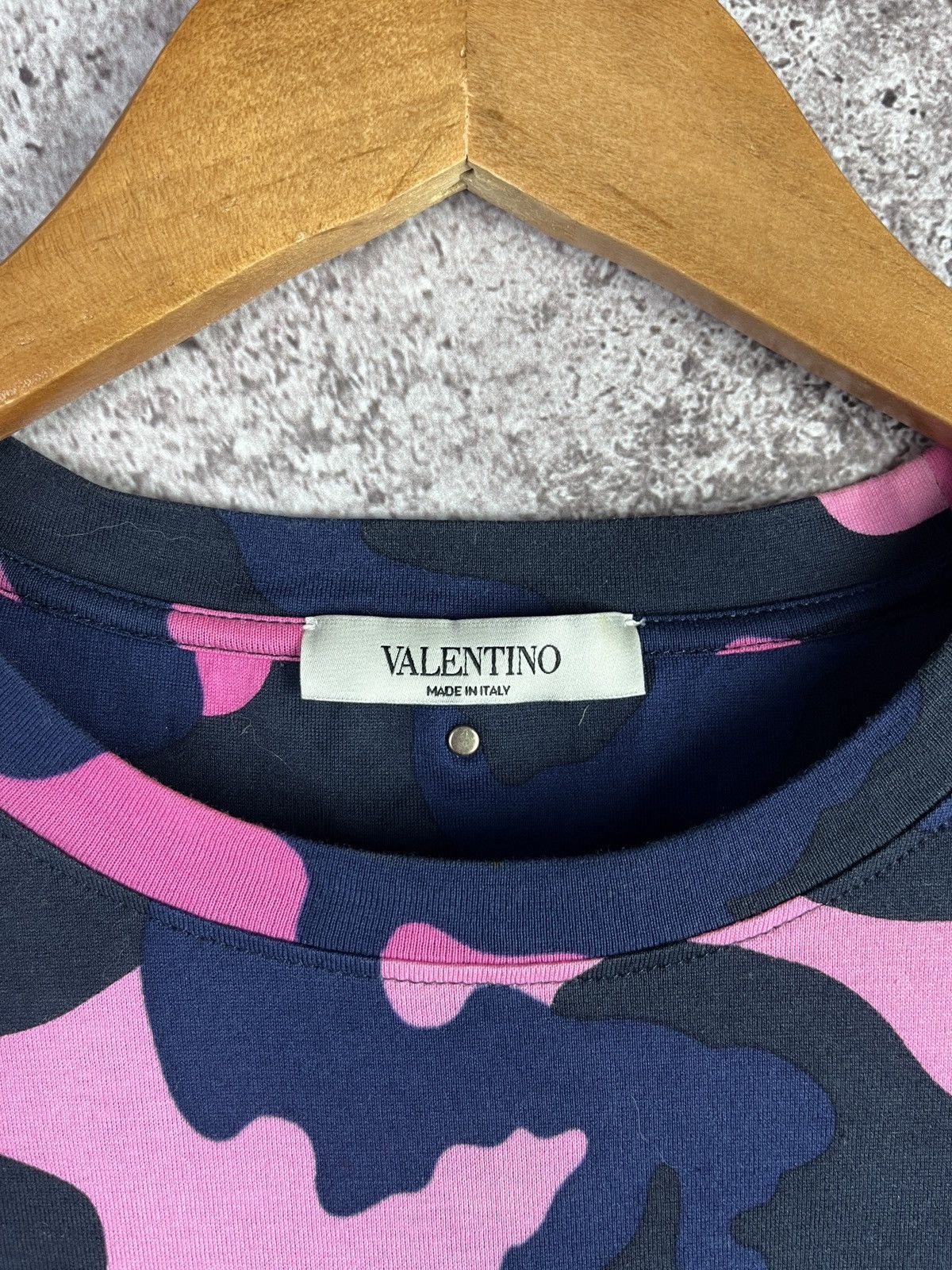 Valentino Valentino Pink Camouflage T-Shirt 🇮🇹 Rockstud Camo Tee Luxury Size US S / EU 44-46 / 1 - 2 Thumbnail