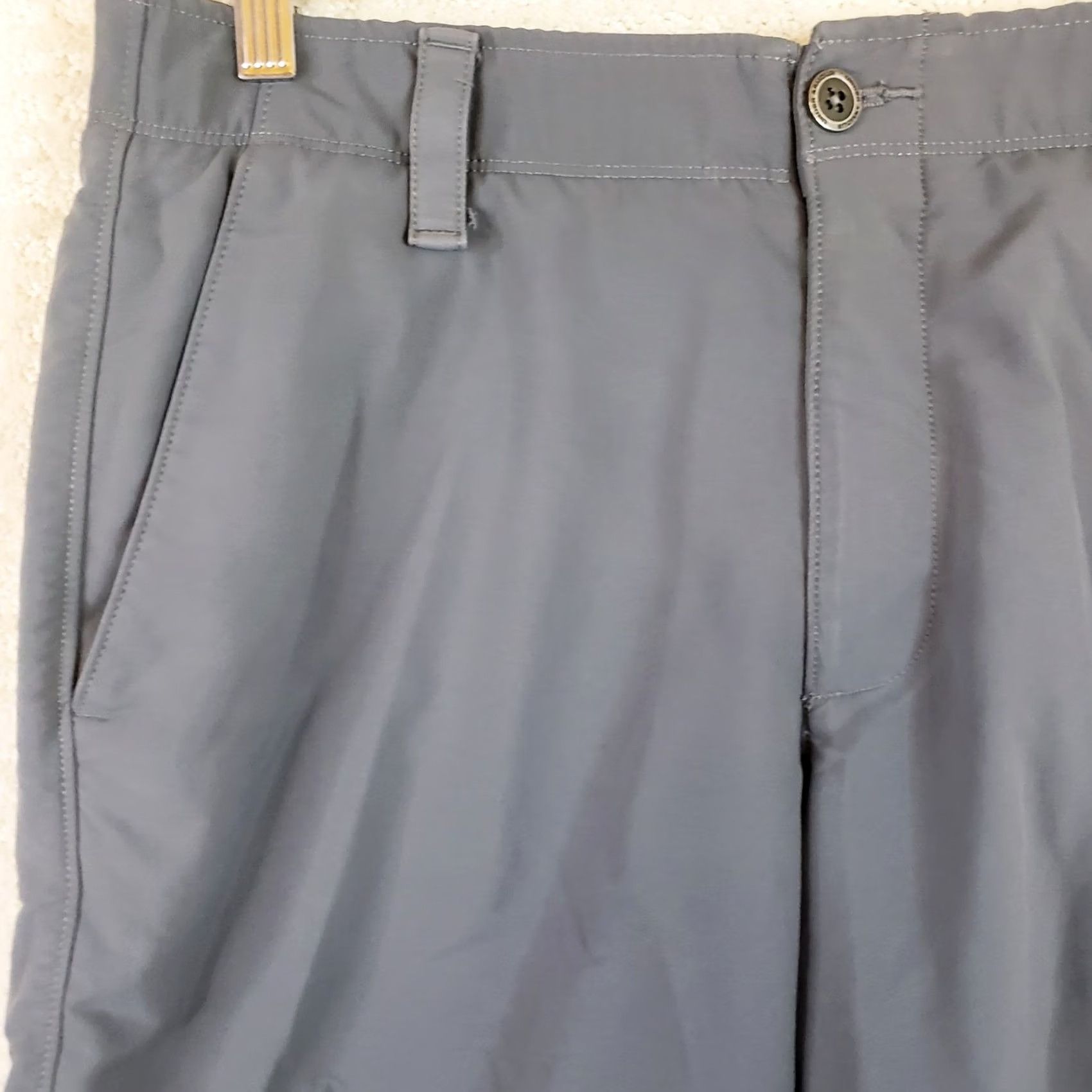 Under Armour Under Armour Shorts Mens 34 Gray Golf Performance Stretch Flat Front Quick Dry Size US 34 / EU 50 - 2 Thumbnail