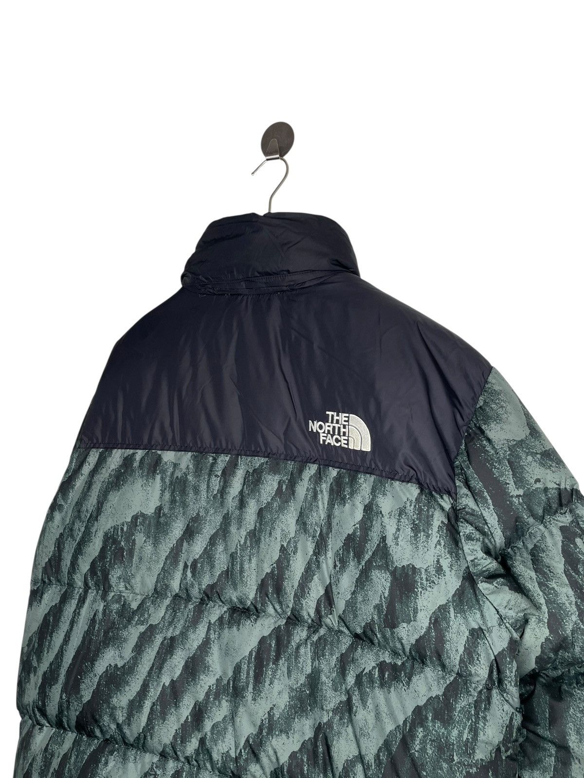 The North Face North Face Nuptse Daunen Jacke - Seltenes Green Tiger Design Size US M / EU 48-50 / 2 - 11 Thumbnail
