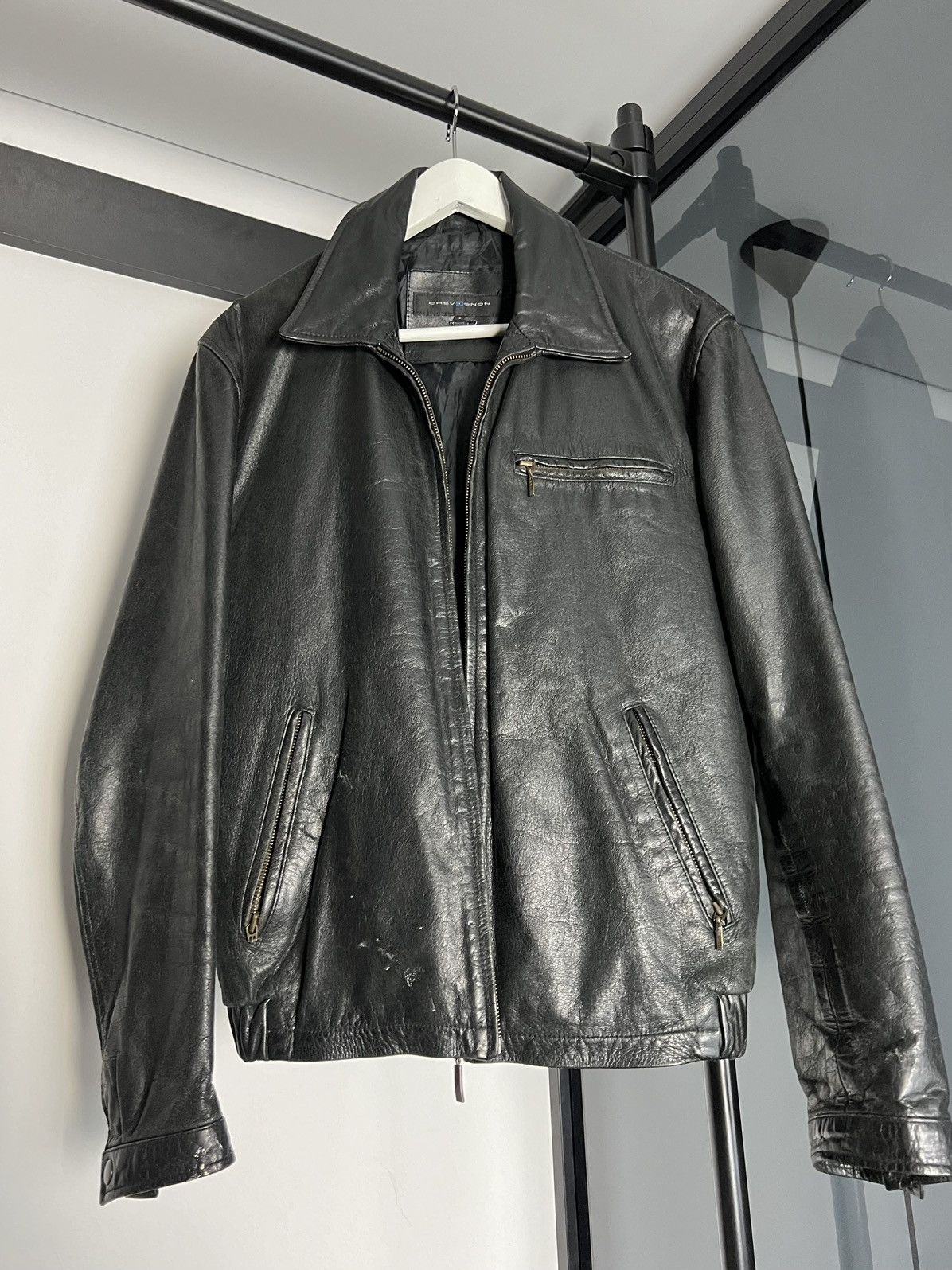 Chevignon very worn leather biker jacket workwear 90s