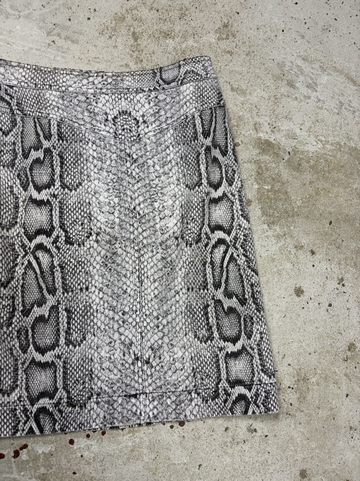 Roberto Cavalli Vintage 2000s Roberto Cavalli Snake Skin Print Set Skirt Size 29" - 15 Thumbnail