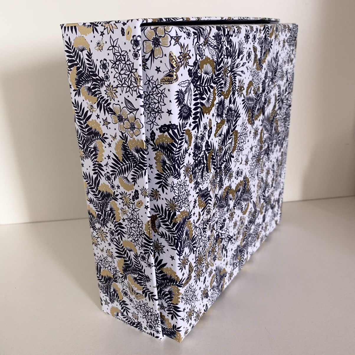 Dior Dior special gold foil gift box storage box Size ONE SIZE - 12 Thumbnail