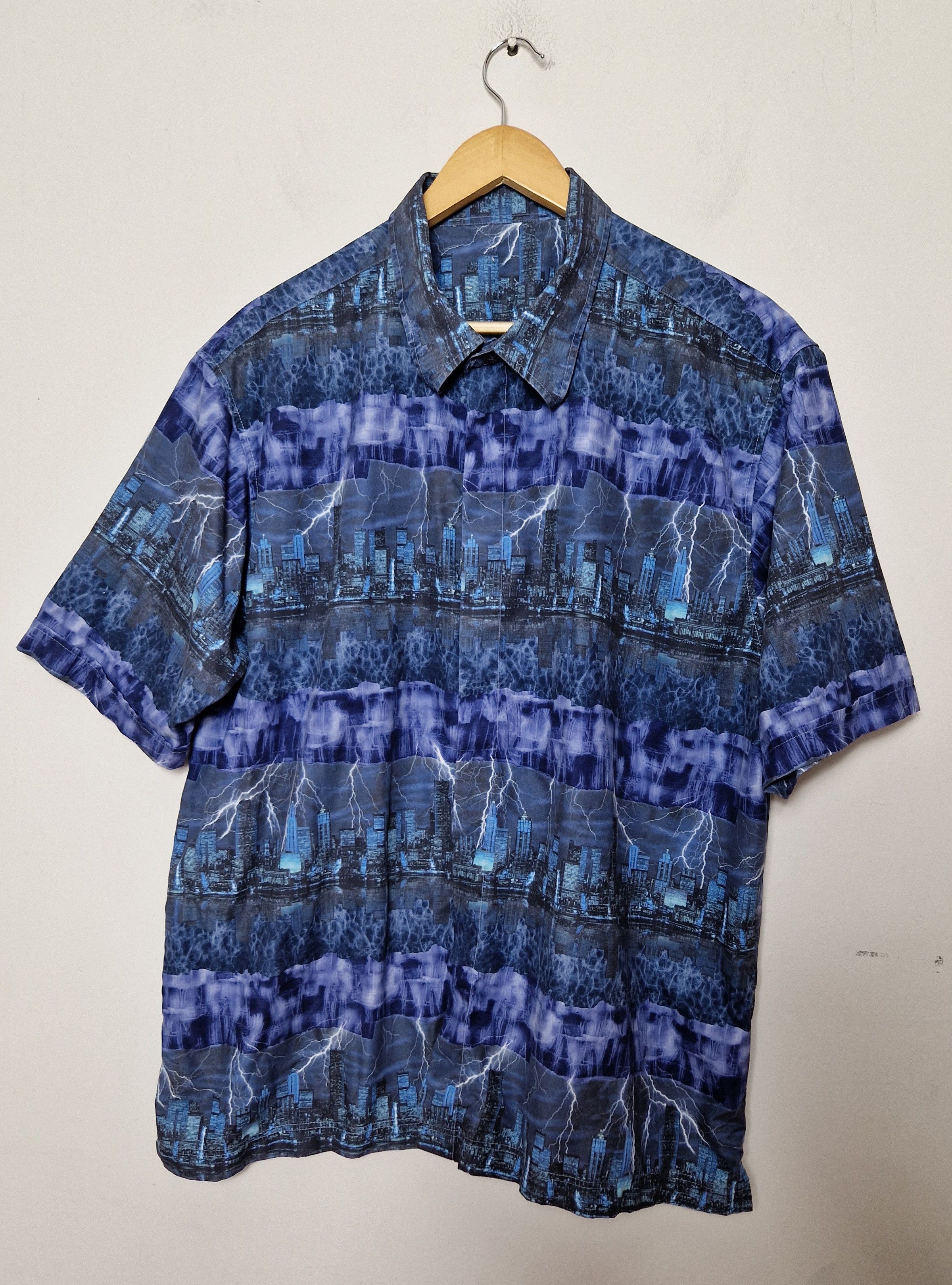Vintage vintage crazy shirt art town storm printed Size US XL / EU 56 / 4 - 1 Thumbnail