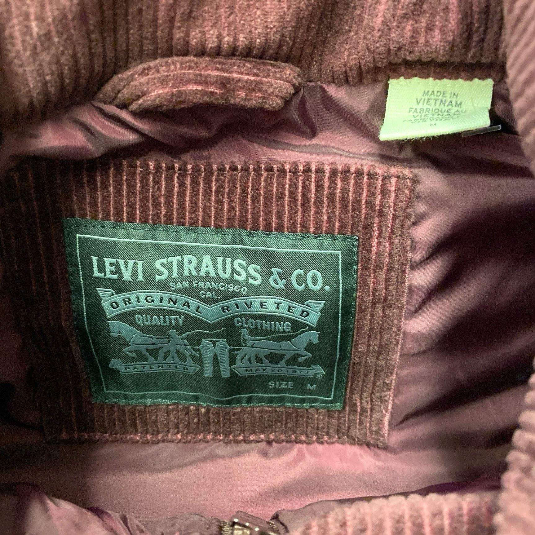 Levi's VINTAGE Levi's Puffer Vest Mens Medium Red Duck Down Corduroy Warm Insulated REGULAR Men Size US M / EU 48-50 / 2 - 3 Thumbnail