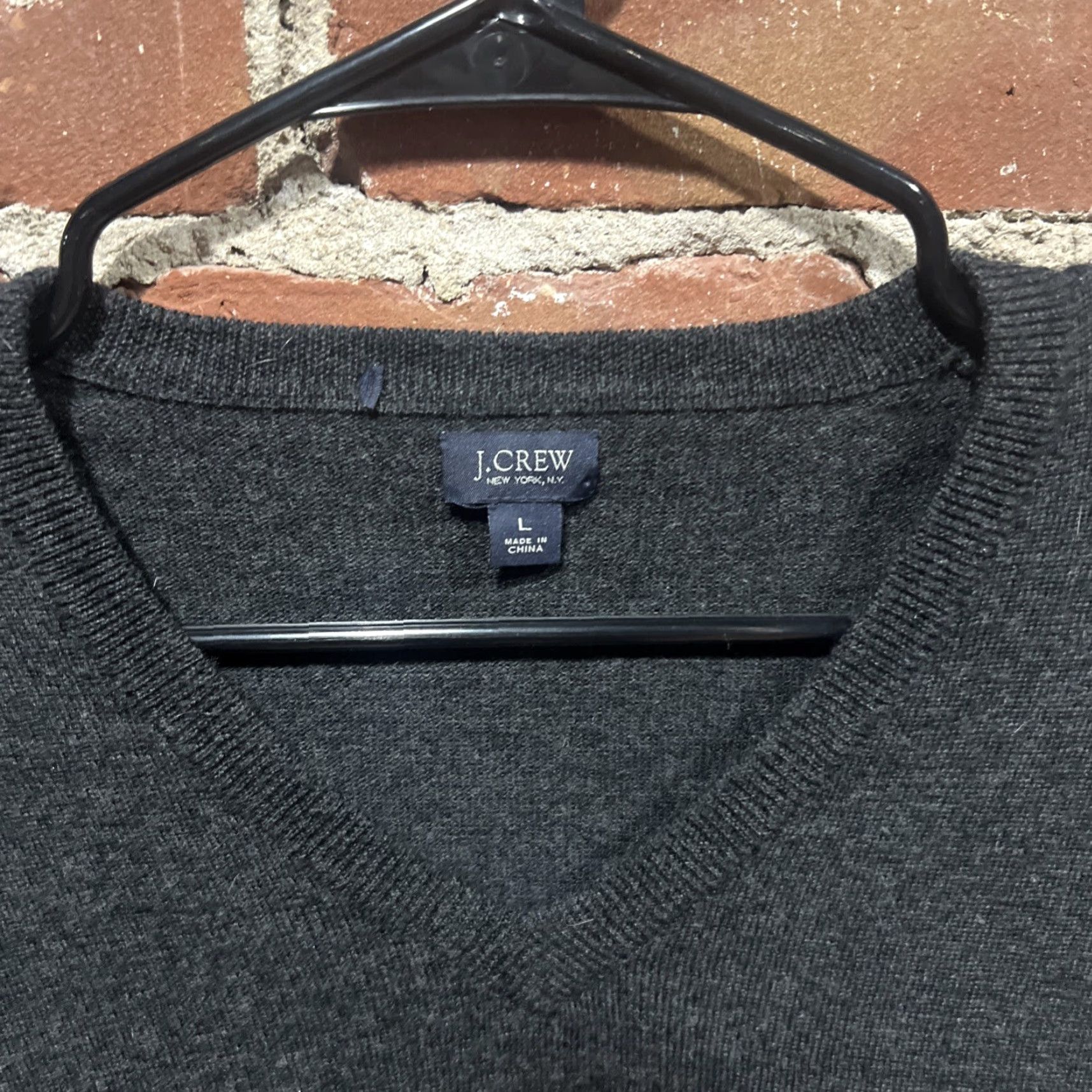 J.Crew VINTAGE J.CREW Wool Blend Sweater Pullover Men L Charcoal Gray V-Neck Long Sleeve Winter Fall Woolen Knit Han. Size US L / EU 52-54 / 3 - 2 Thumbnail