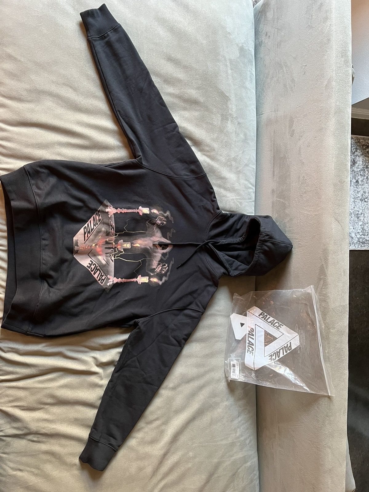 Palace Palace Spooked hoodie | Grailed