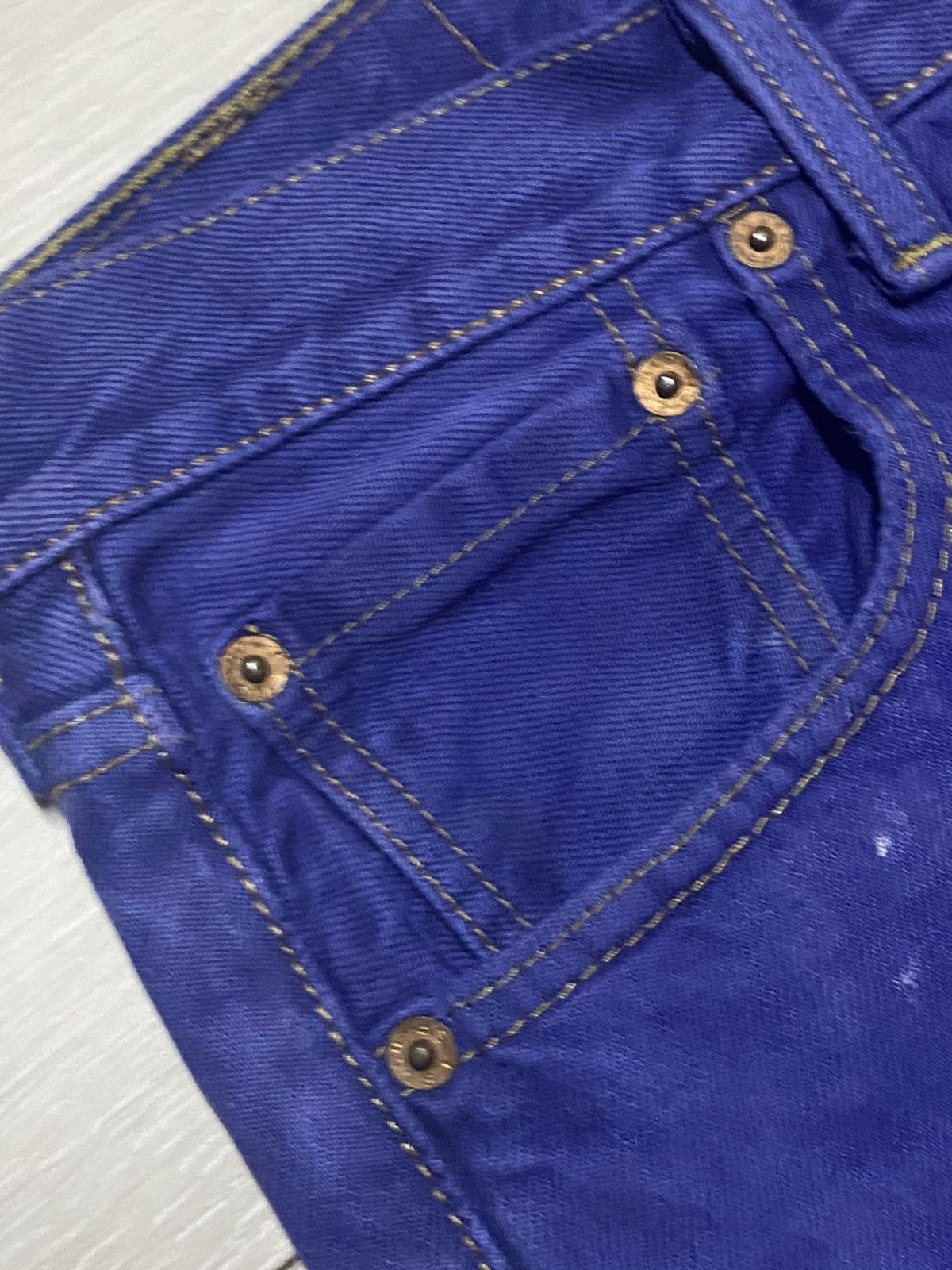 Levi's Vintage Levis 501 Y2K Blue Wash Distressed Slim Fit Jeans Size US 33 - 10 Thumbnail