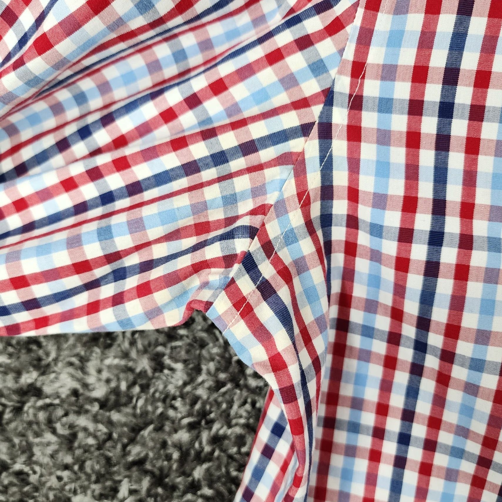 Banana Republic VINTAGE Banana Republic Camden Fit Shirt Plaid Long Sleeve Button-Up Men's M Red/Blue (Pit Stains) Size US M / EU 48-50 / 2 - 5 Thumbnail
