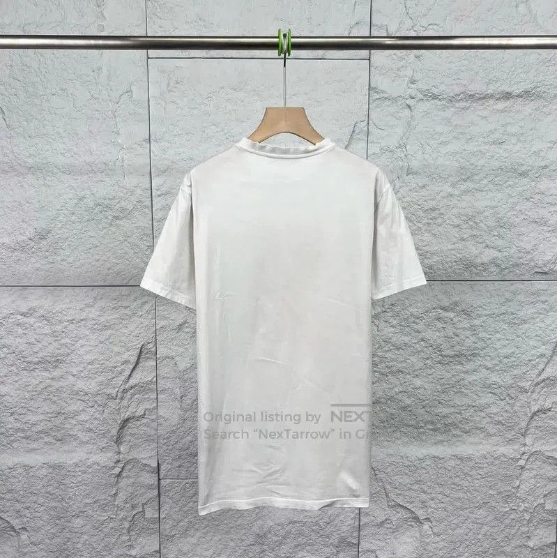 Burberry Burberry White Cotton Graphic T-Shirt. Size XS / US 0-2 / IT 36-38 - 2 Thumbnail