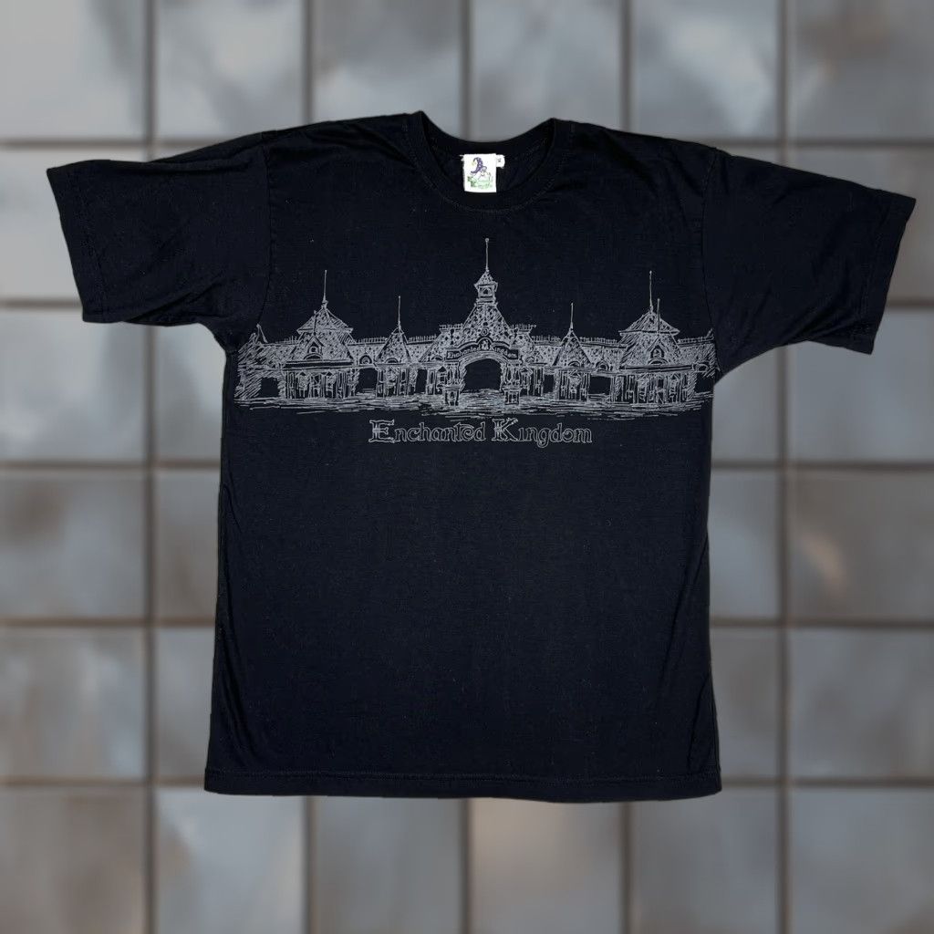 Vintage VINTAGE Enchanted Kingdom Amusement Park T-Shirt Mens XL Black Cotton Logo 90s Graphic Print Short Sleeve Crew Neck Size US XL / EU 56 / 4 - 1 Thumbnail
