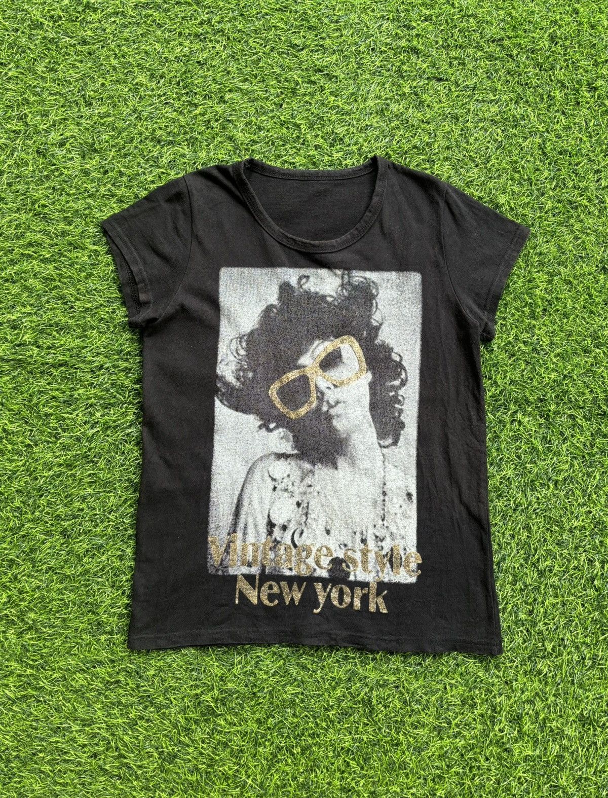 Hysteric Glamour Vintage Style Phototee Women's Tshirt Size M / US 6-8 / IT 42-44 - 1 Thumbnail